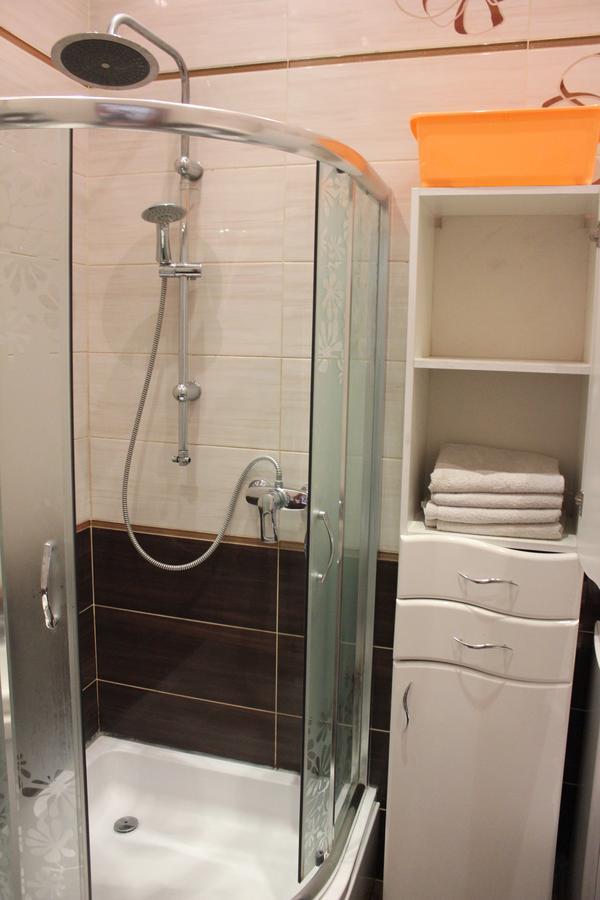 Apartment On Bernarda Meretyna Лвив Екстериор снимка